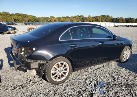 2021 Mercedes-Benz A 220 z USA, uszkodzony, nr VIN W1K3G4EBXMJ259708